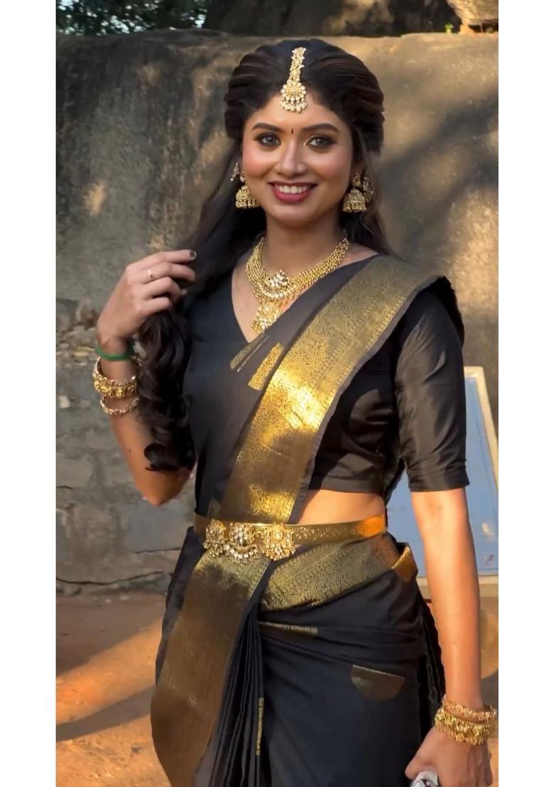 Black Printed Jacquard Saree Set - Indya
