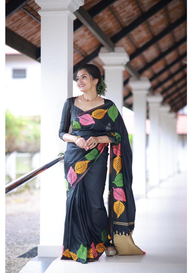 Black Printed Jacquard Saree Set - Indya