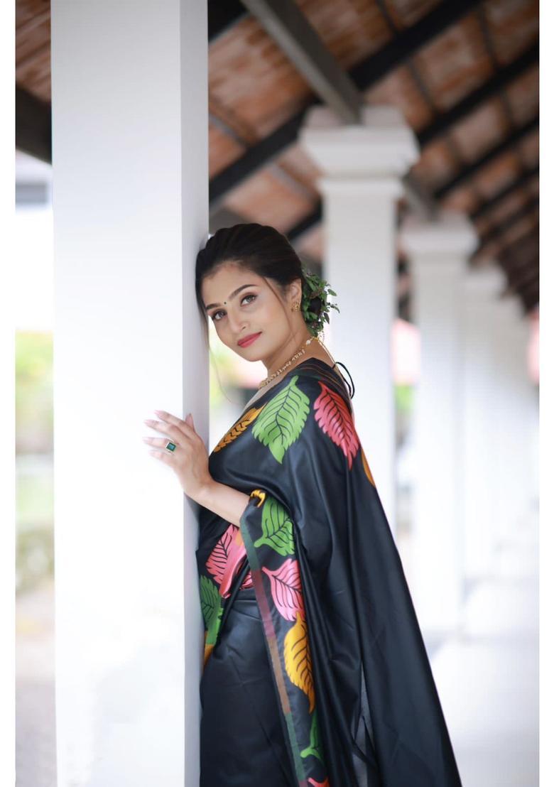 Black Printed Jacquard Saree Set - Indya