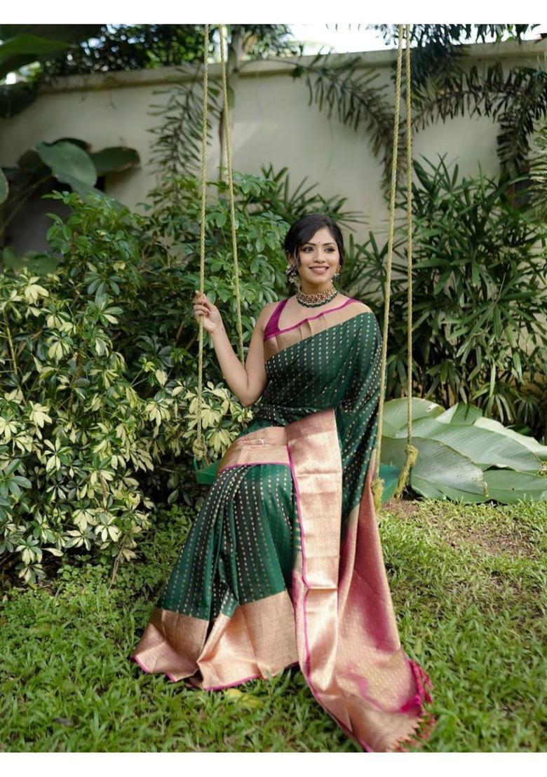 Green Woven Jacquard Saree Set - Indya