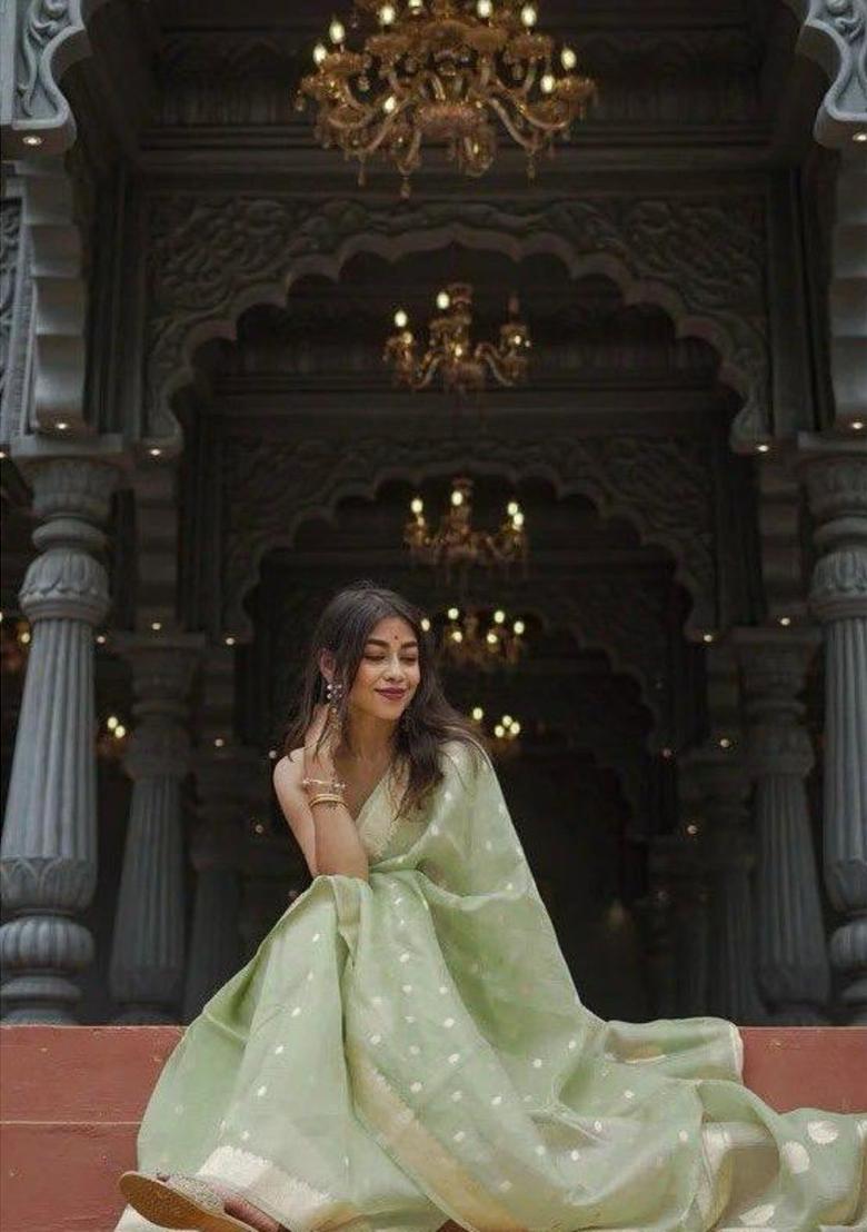 Green Woven Jacquard Saree Set - Indya