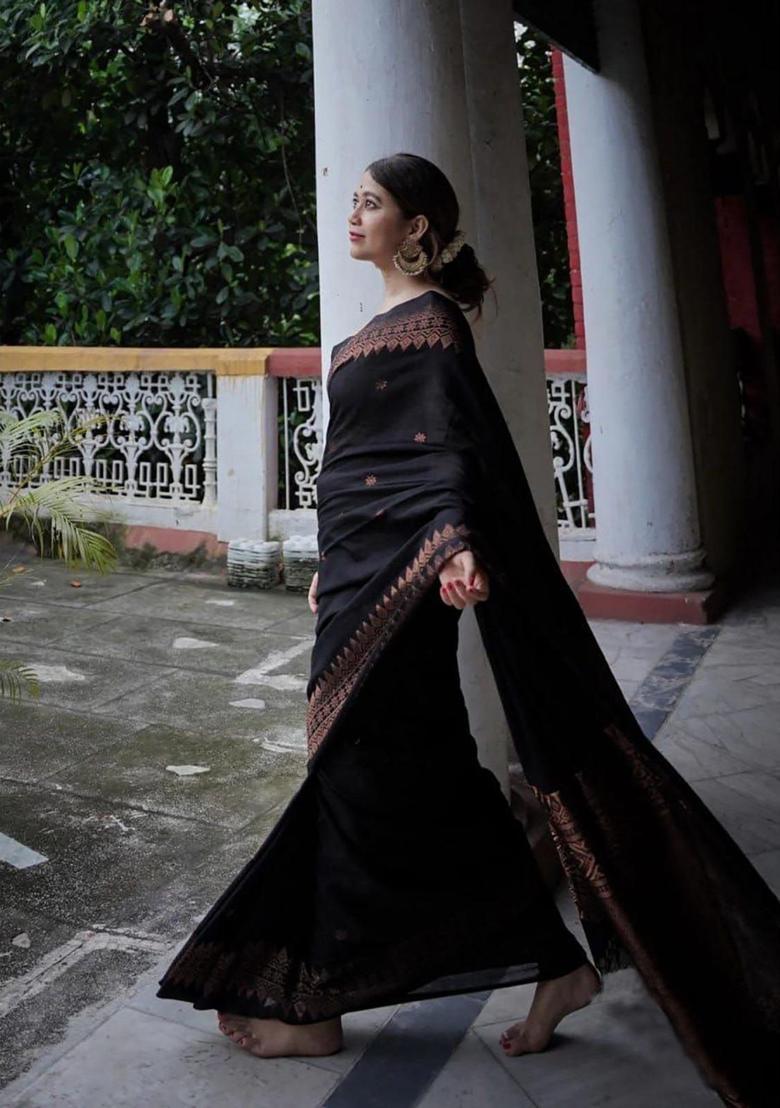 Black Woven Jacquard Saree Set - Indya