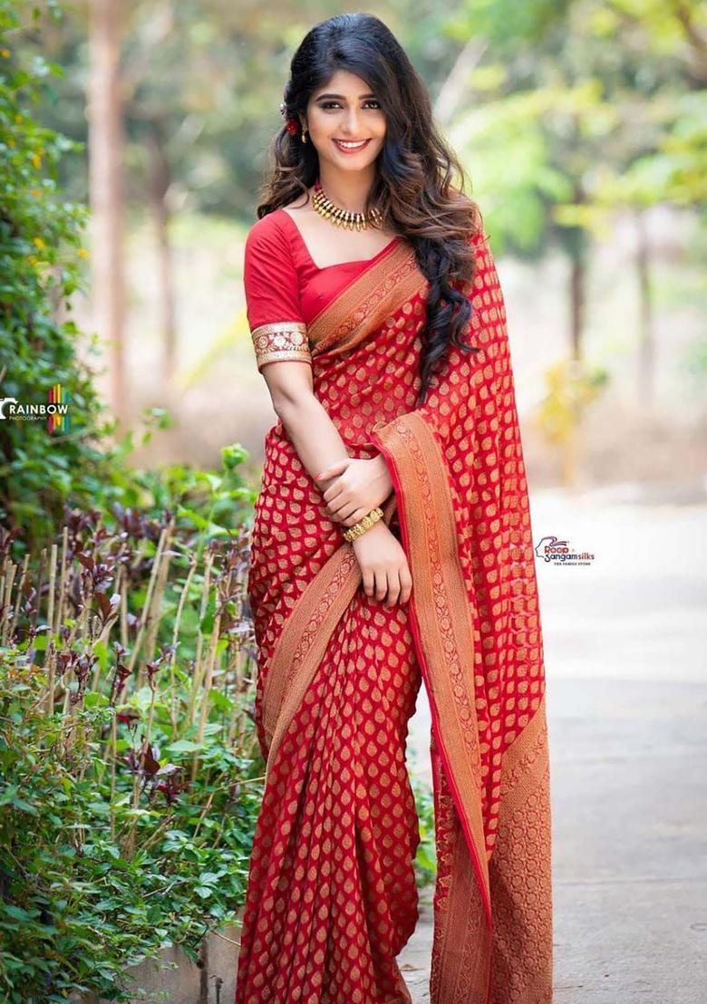 Red Woven Silk Blend Saree Set - Indya