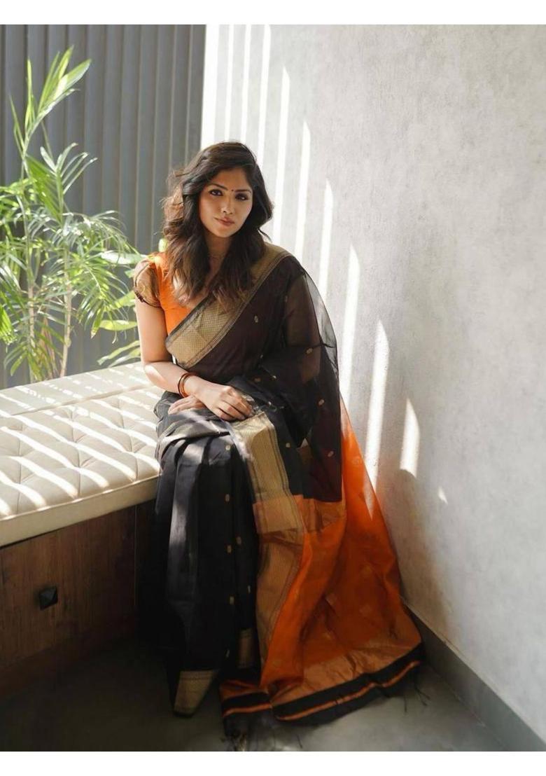 Black Woven Jacquard Saree Set - Indya
