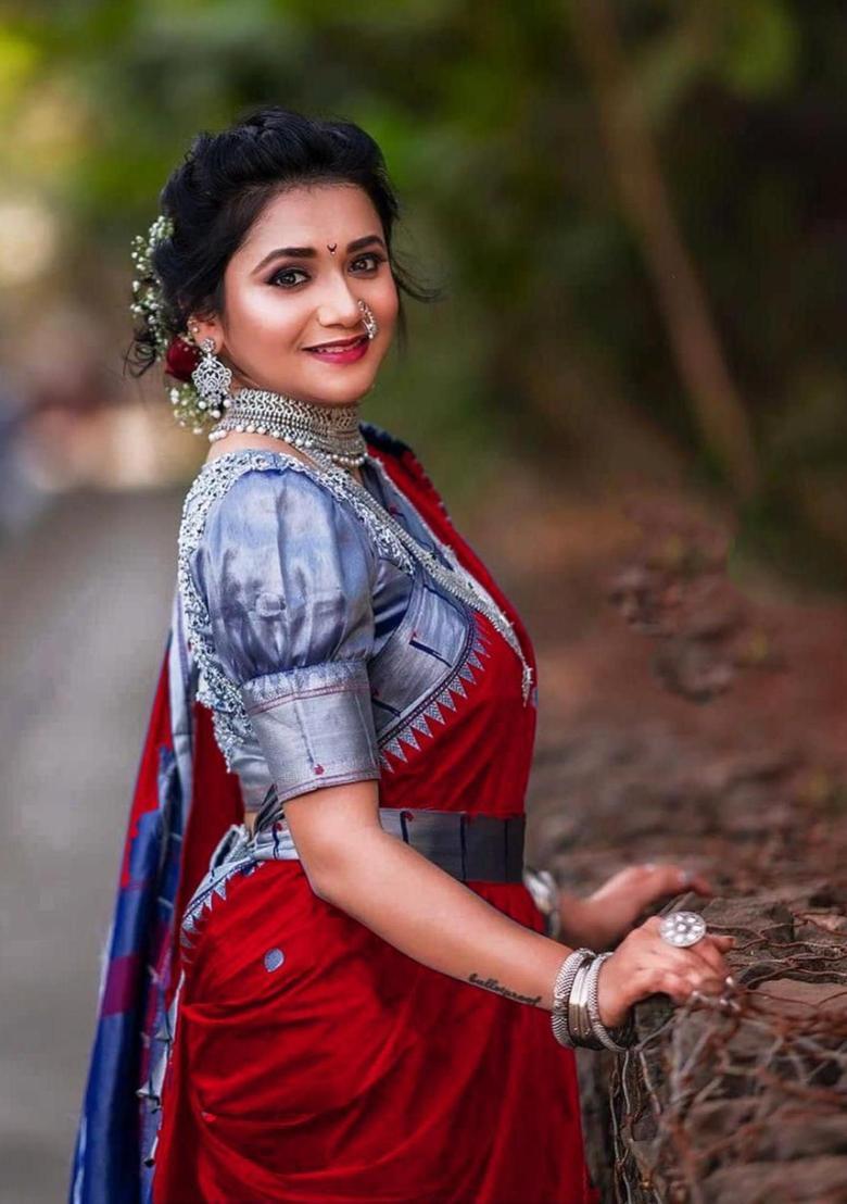 Red Woven Silk Blend Saree Set - Indya