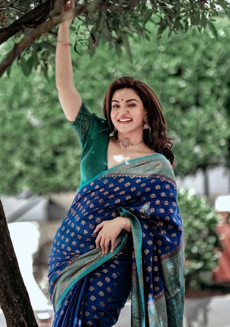 Blue Woven Jacquard Saree Set - Indya