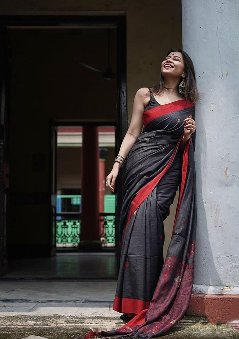 Black Printed Jacquard Saree Set - Indya