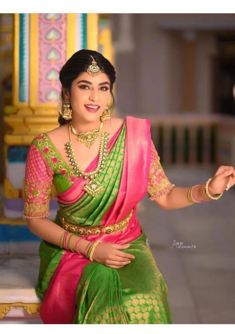 Green Woven Jacquard Saree Set - Indya