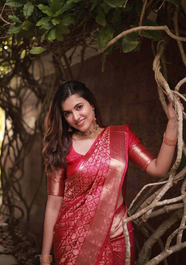 Pink Woven Jacquard Saree Set - Indya