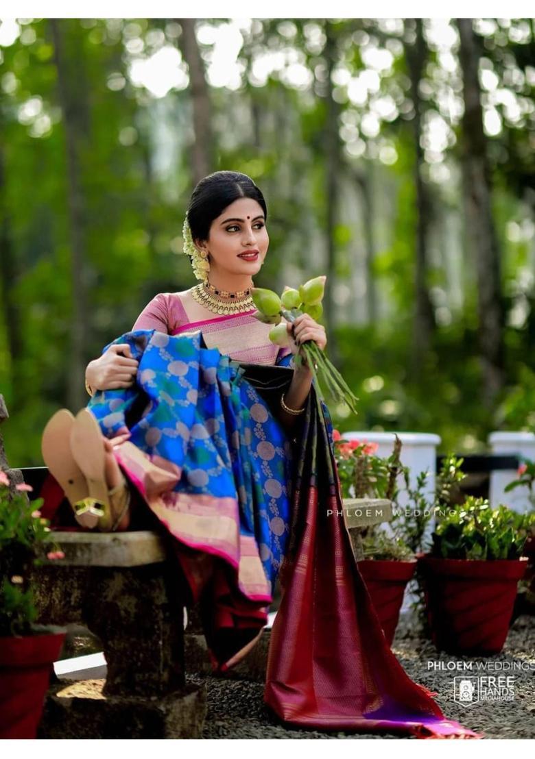 Blue Woven Silk Blend Saree Set - Indya