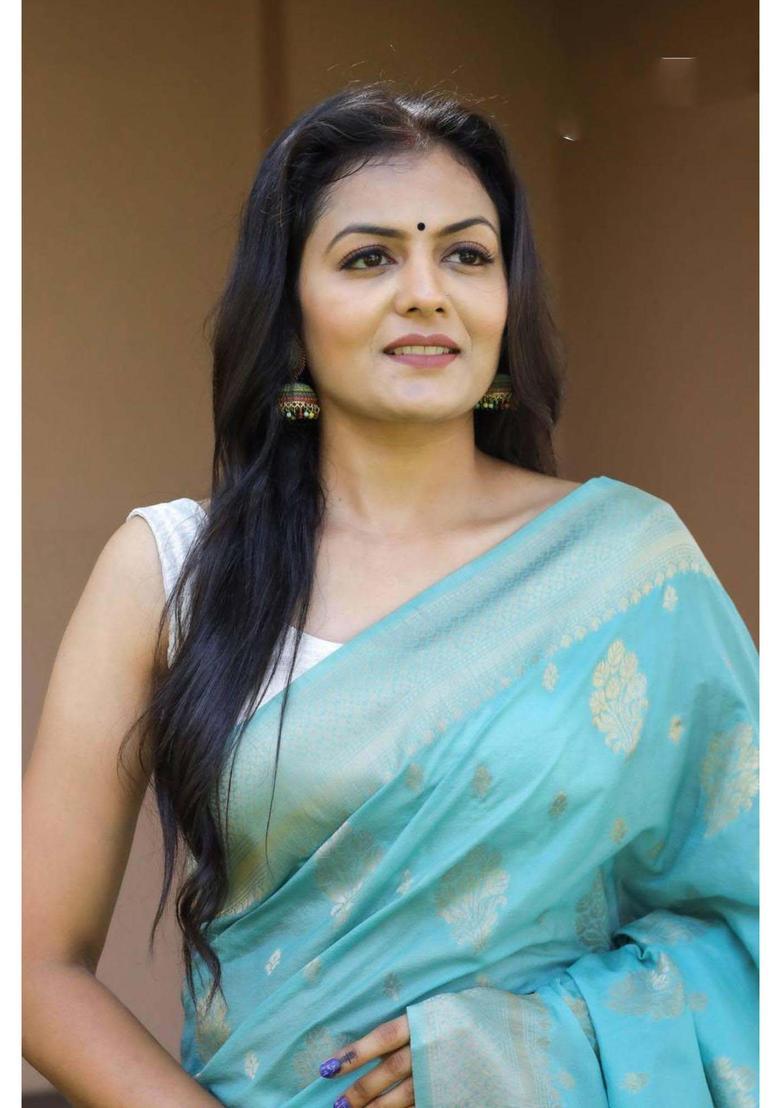 Blue Woven Silk Blend Saree Set - Indya