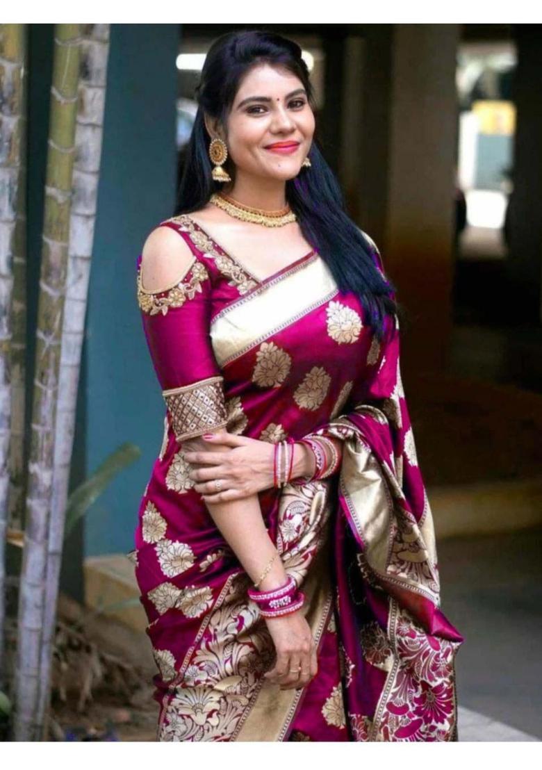 Magenta Woven Silk Blend Saree Set - Indya