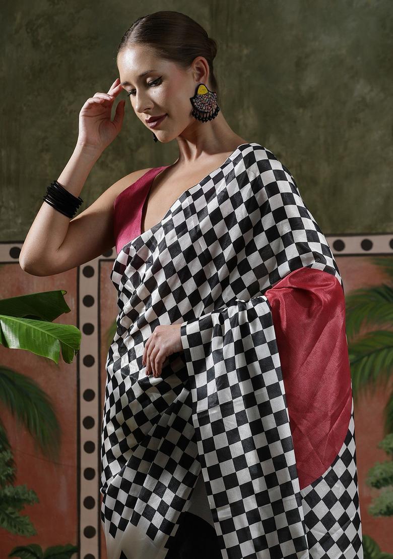 White Checked Chinon Saree Set - Indya