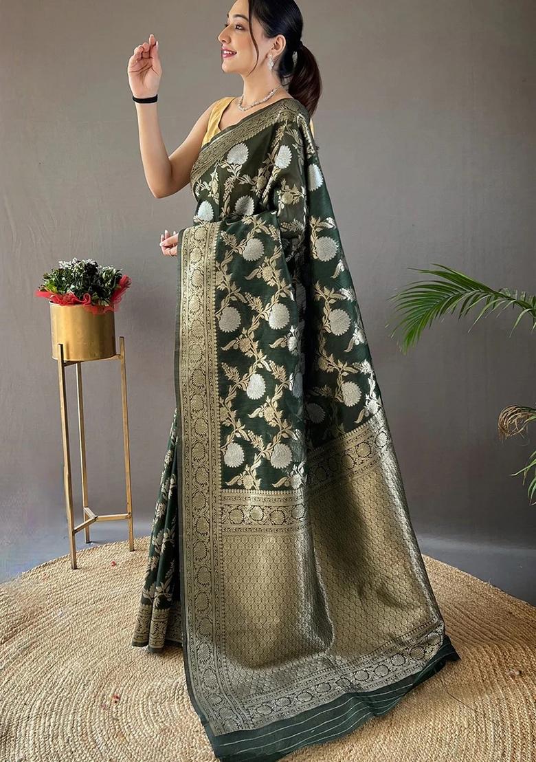 Green Printed Silk Blend Saree Set - Indya