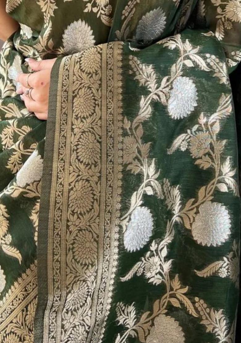 Green Printed Silk Blend Saree Set - Indya