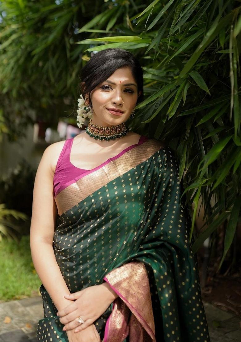 Green Printed Silk Blend Saree Set - Indya