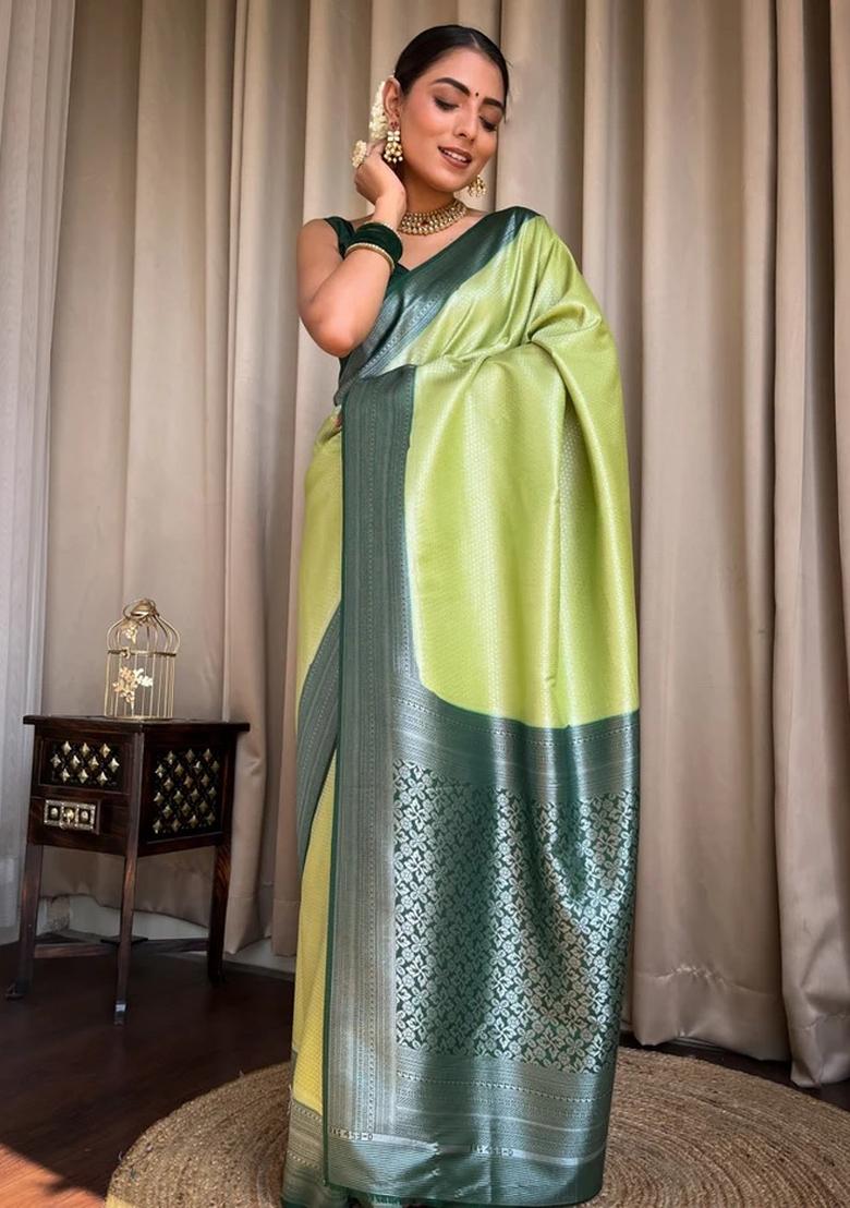 Pista Printed Silk Blend Saree Set - Indya