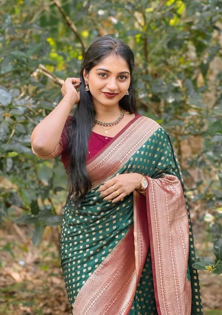 Green Printed Silk Blend Saree Set - Indya