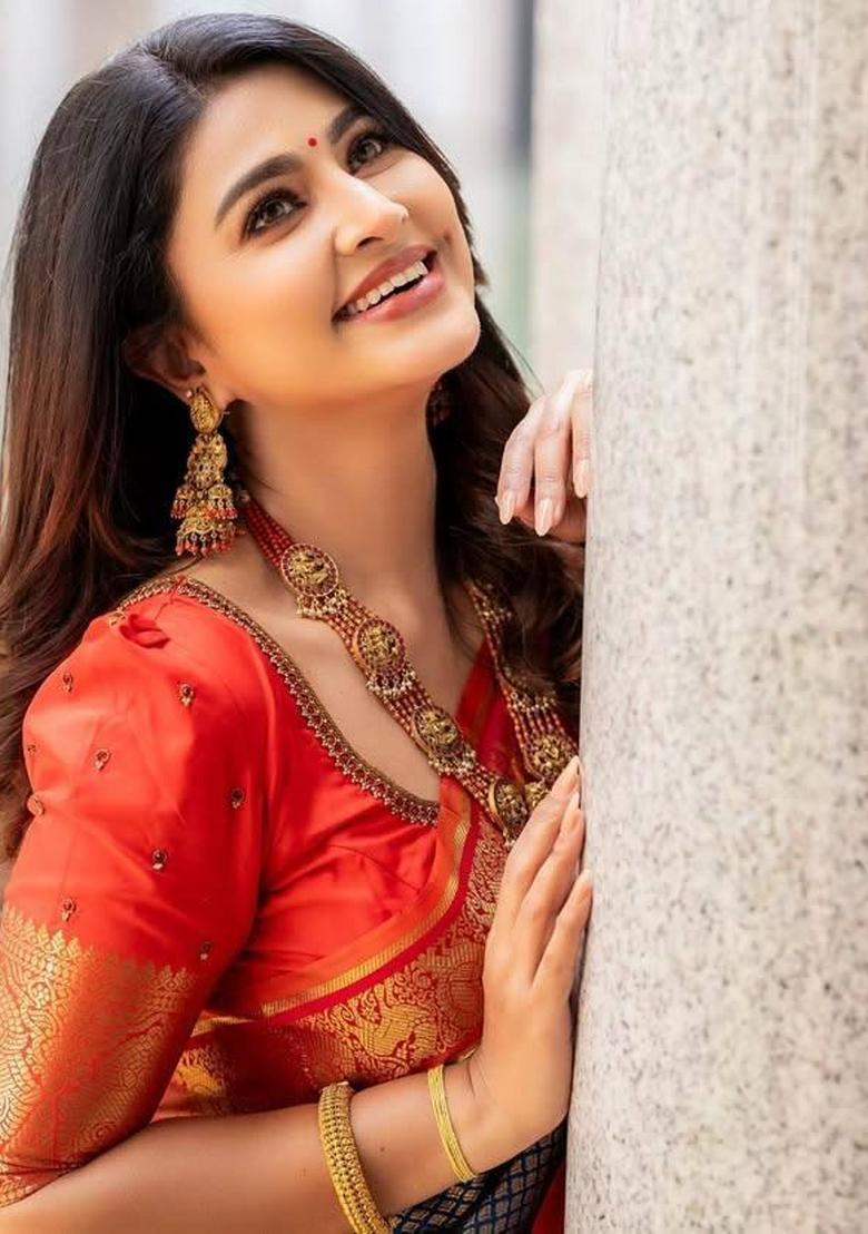 Red Printed Silk Blend Saree Set - Indya