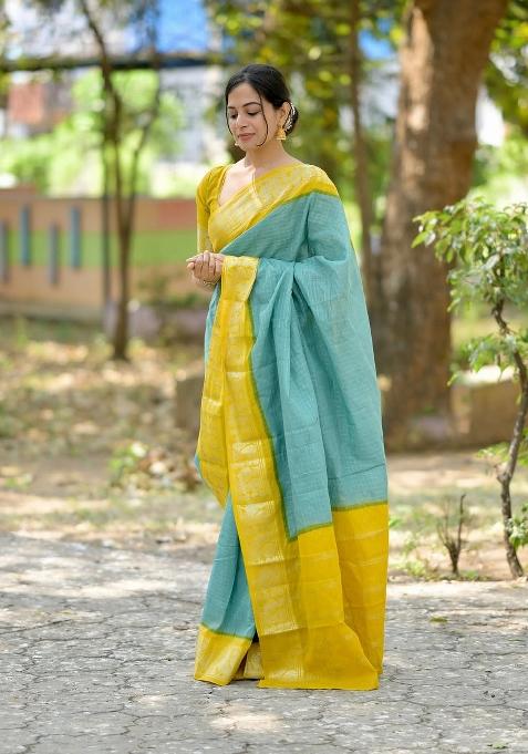 Pista Printed Silk Blend Saree Set
