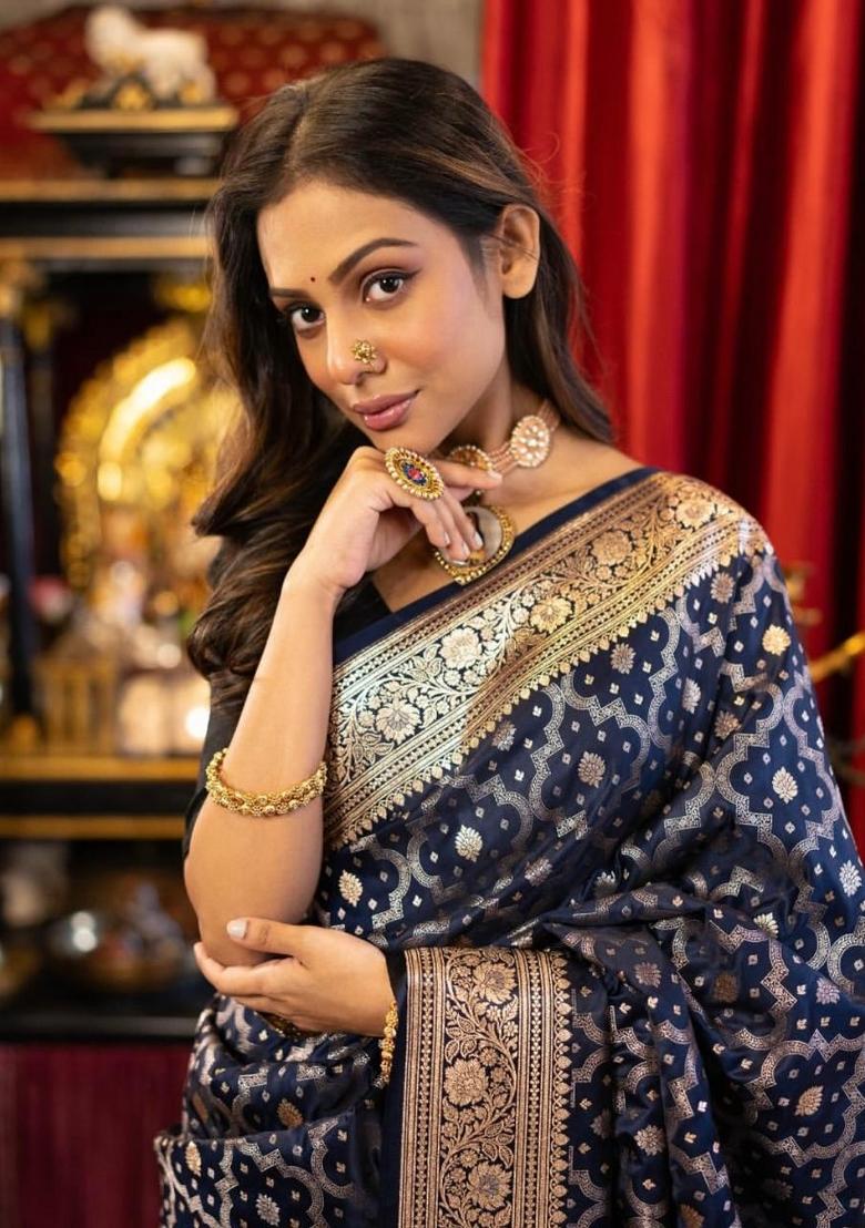 Black Printed Silk Blend Saree Set - Indya