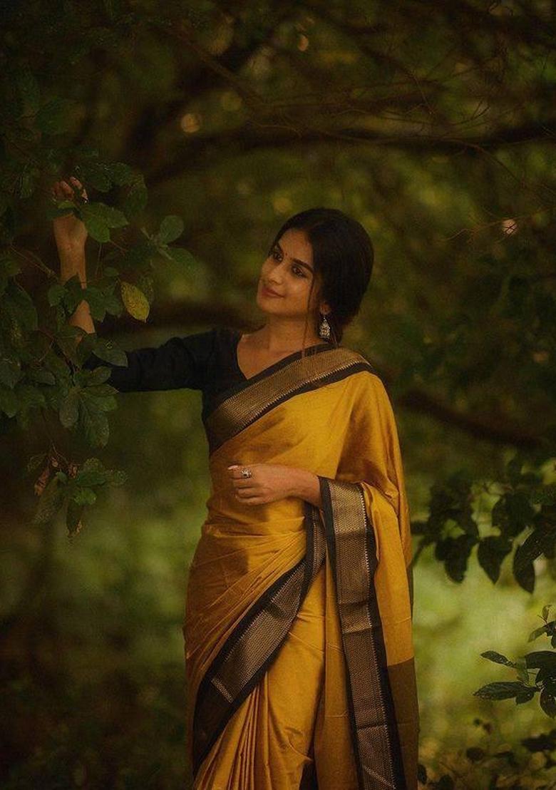 Mustard Printed Silk Blend Saree Set - Indya