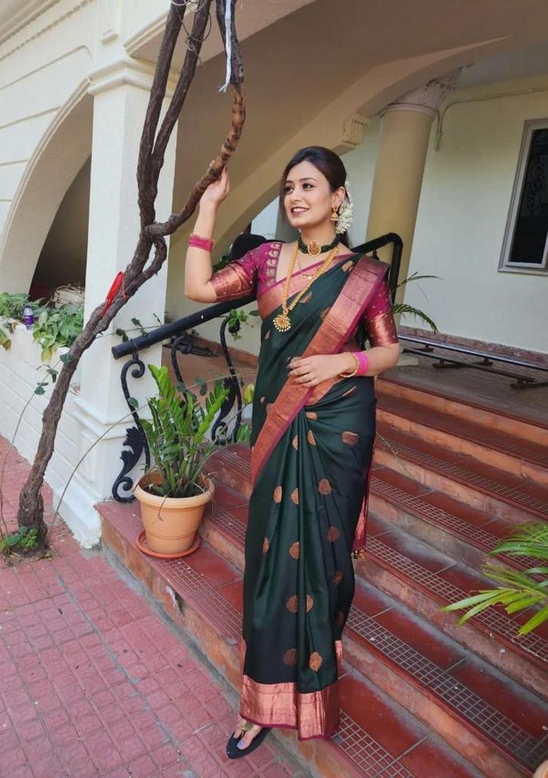 Green Printed Silk Blend Saree Set - Indya