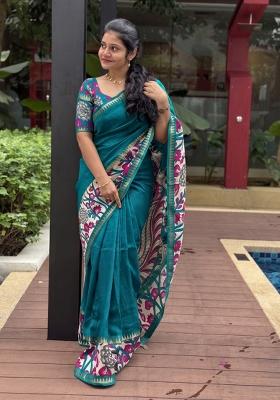 Morpeach Printed Silk Blend Saree Set