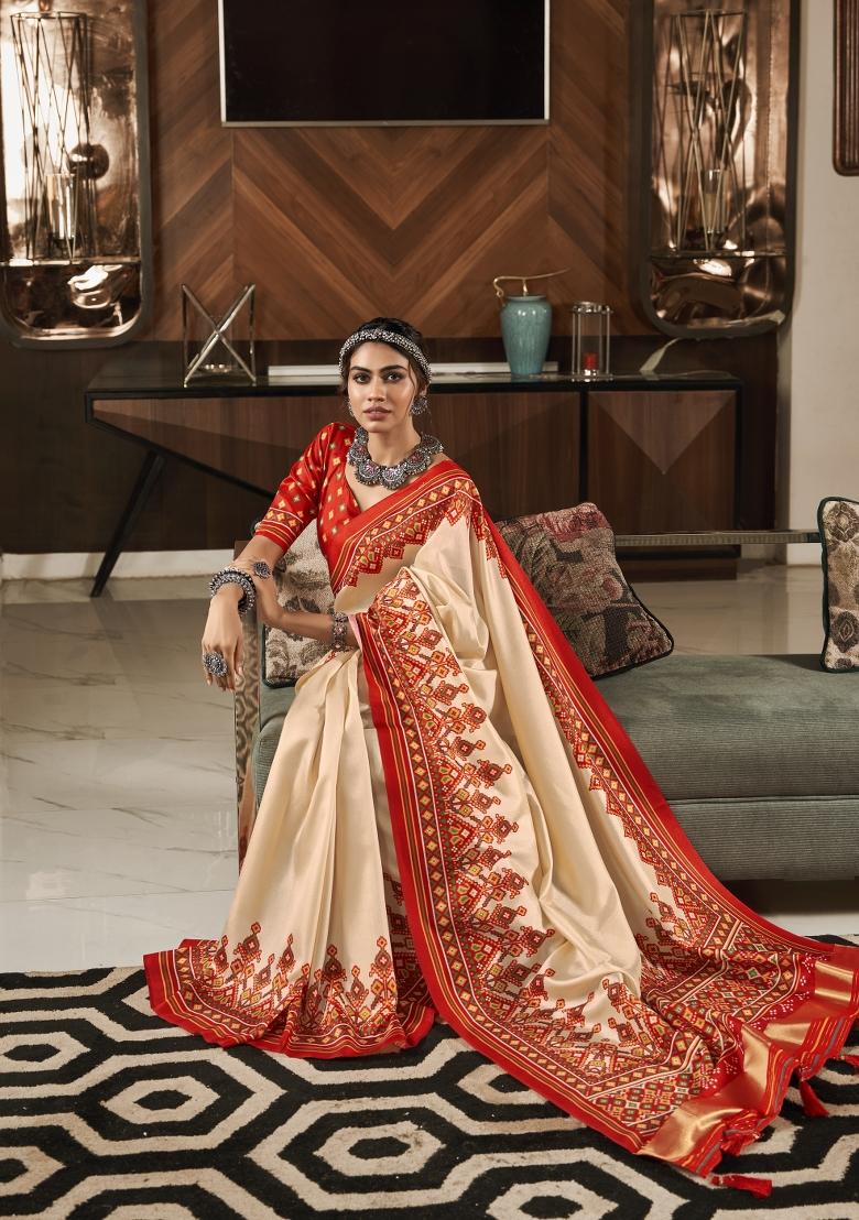 Cream Printed Silk Blend Saree Set - Indya