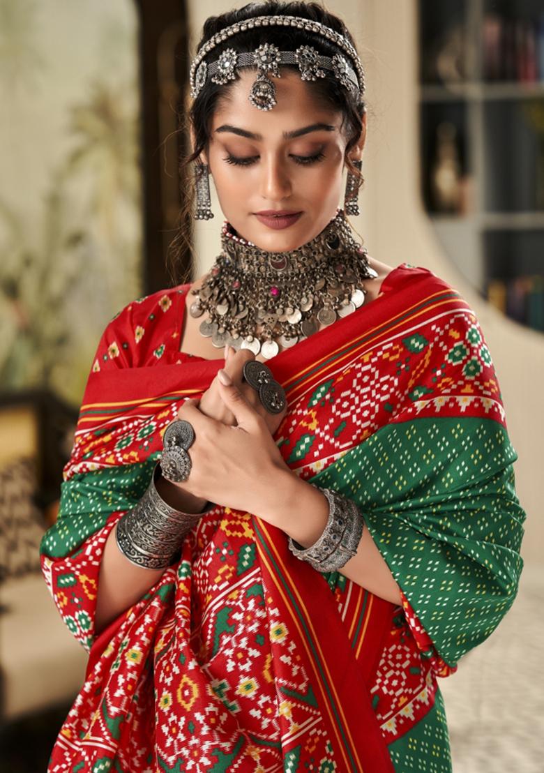 Green Printed Silk Blend Saree Set - Indya