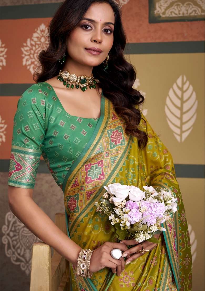 Sea Green Silk Blend Saree Set with Printed for Diwali | Wedding & Festive Wear - Indya