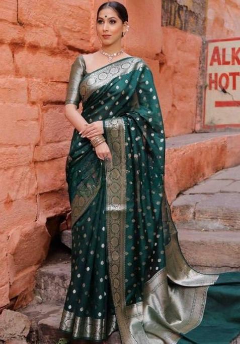 Green Jacquard Silk Blend Saree Set