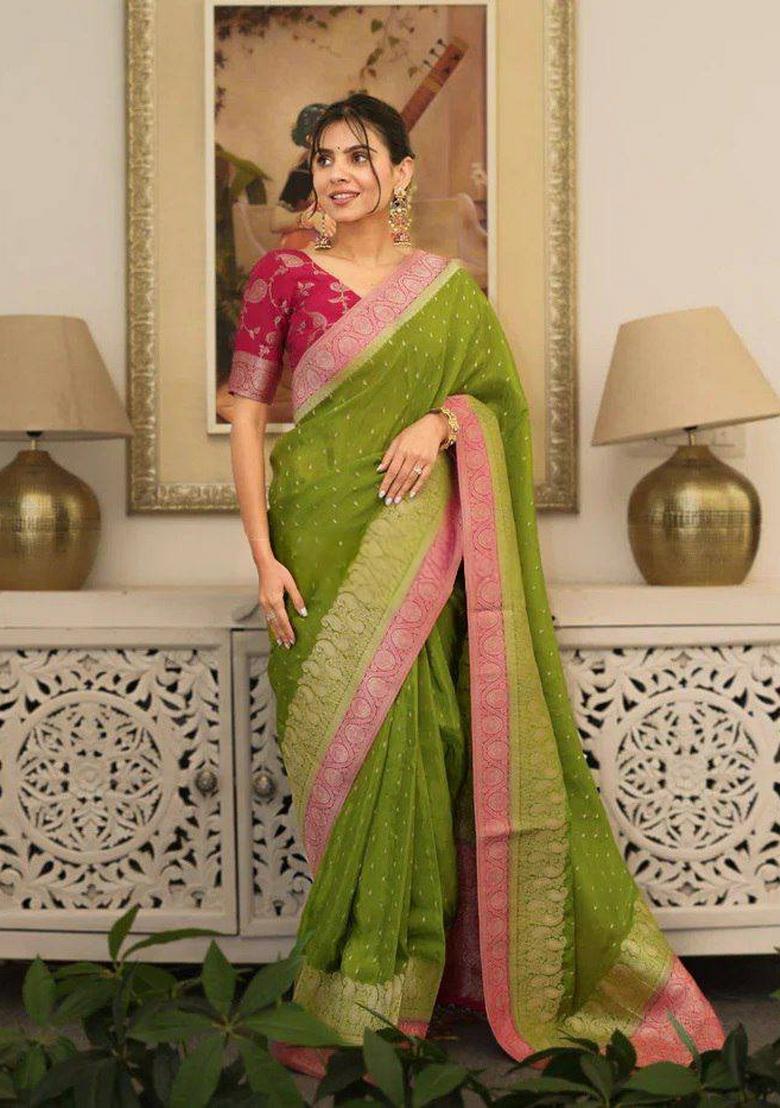 Green Jacquard Silk Blend Saree Set - Indya