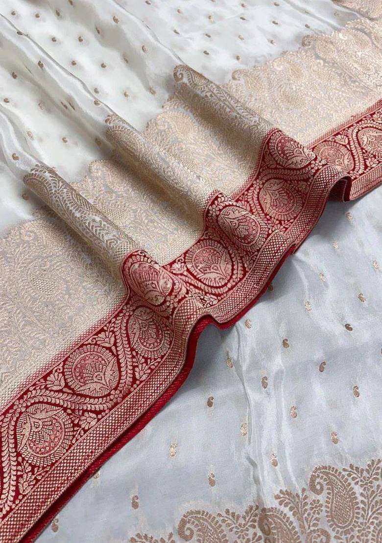 White Jacquard Silk Blend Saree Set for Diwali and Festive Wear - Indya