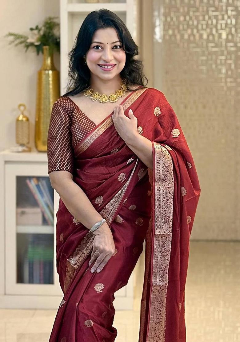 Maroon Jacquard Silk Blend Saree Set - Indya