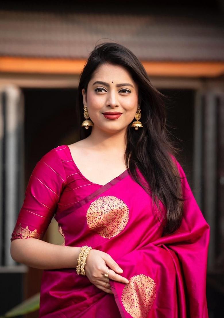 Pink Jacquard Silk Blend Saree Set - Indya