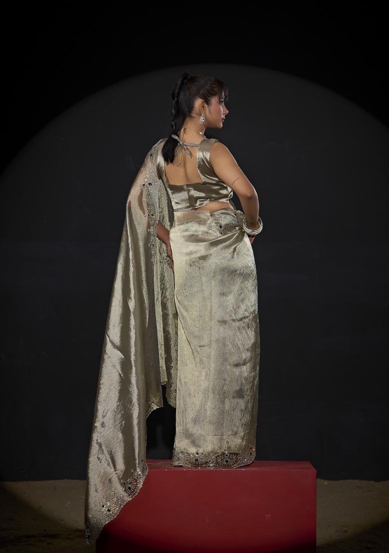 Pista Hand Work Silk Blend Saree Set - Indya