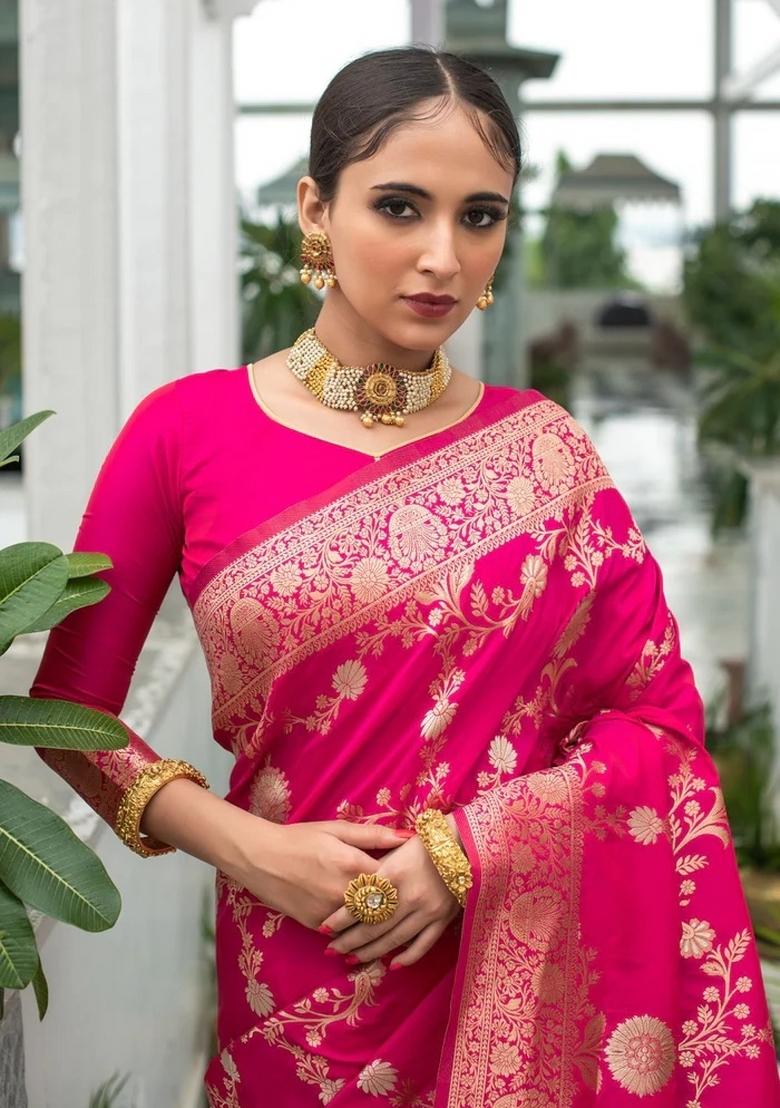 Magenta Jacquard Silk Blend Saree Set - Indya