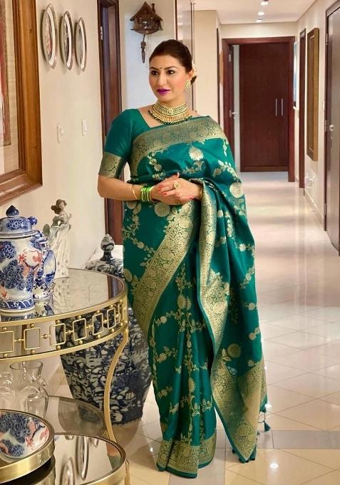 Rama Jacquard Silk Blend Saree Set