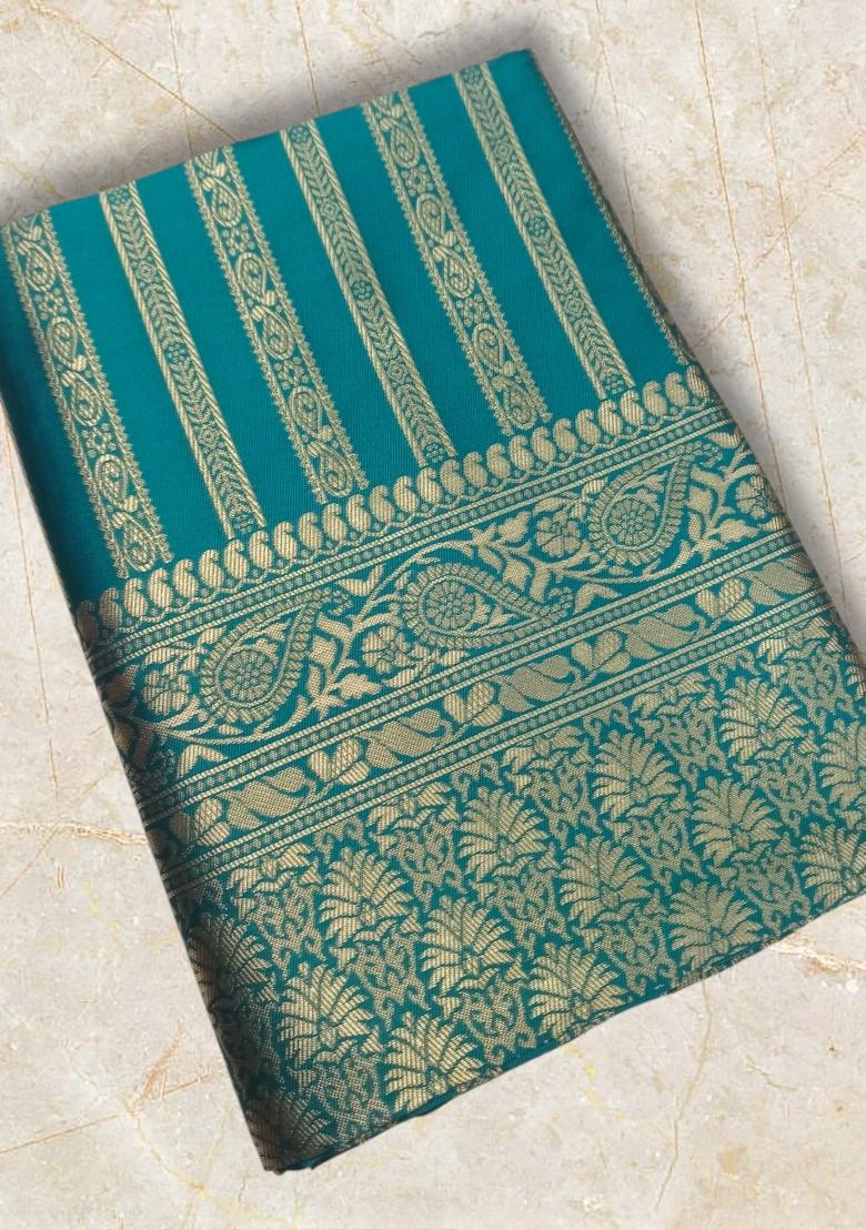 Rama Jacquard Silk Blend Saree Set - Indya