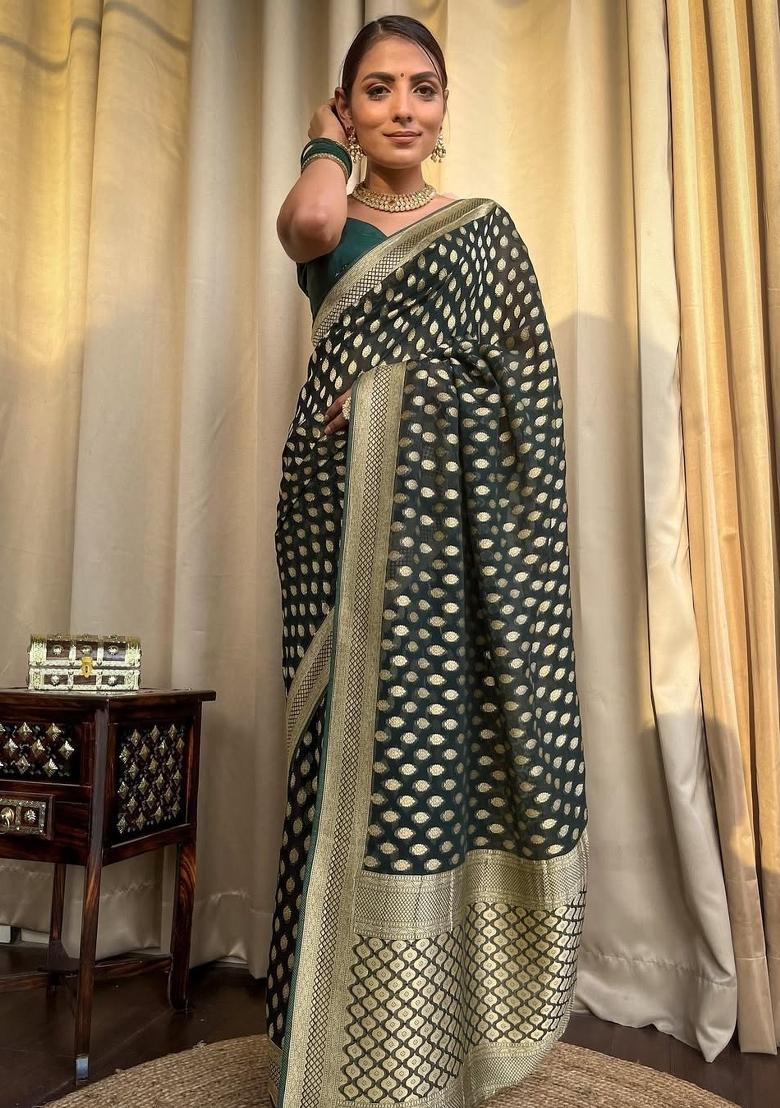 Green Jacquard Silk Blend Saree Set - Indya