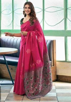 Magenta Jacquard Silk Blend Saree Set