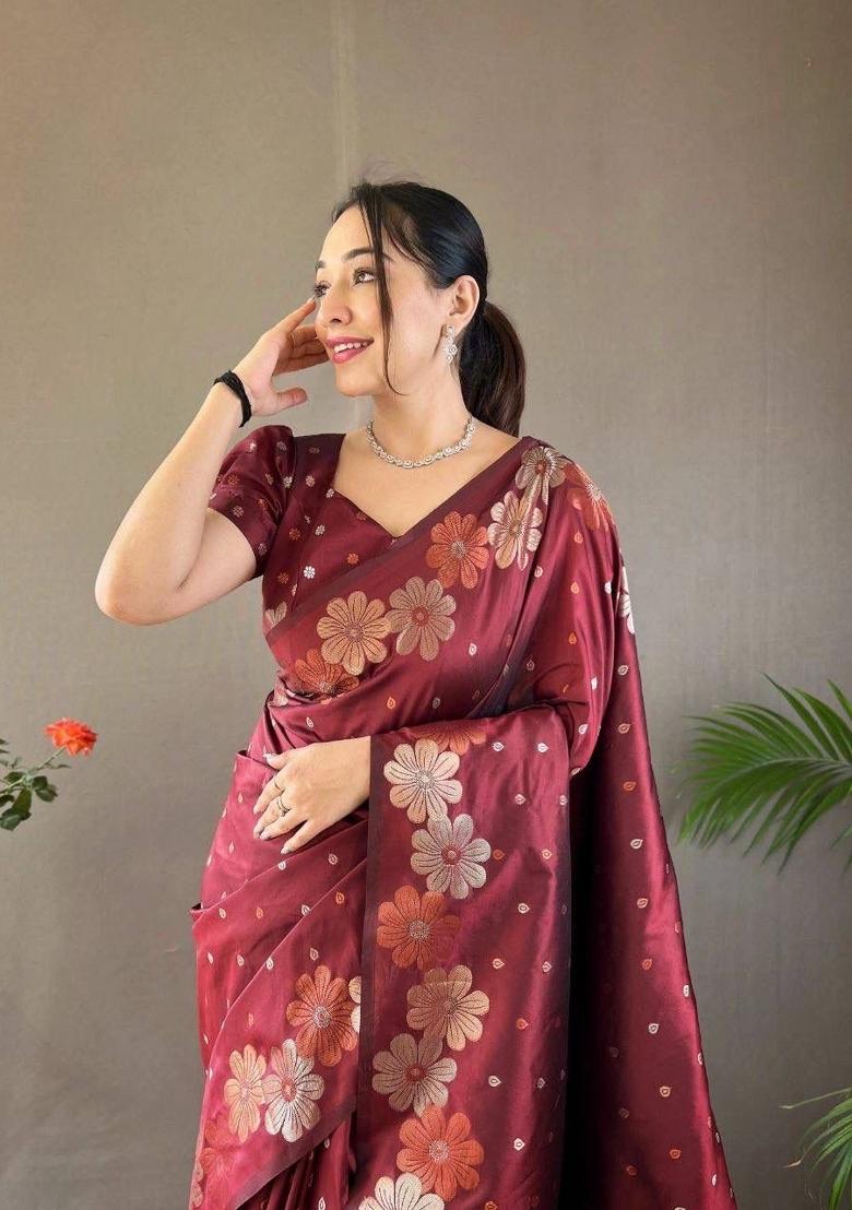 Maroon Jacquard Silk Blend Saree Set - Indya