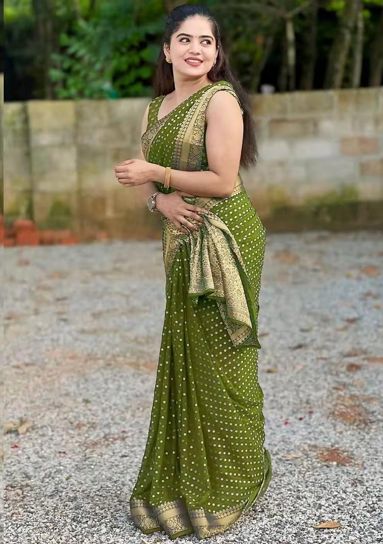 Mehendi Jacquard Silk Blend Saree Set - Indya