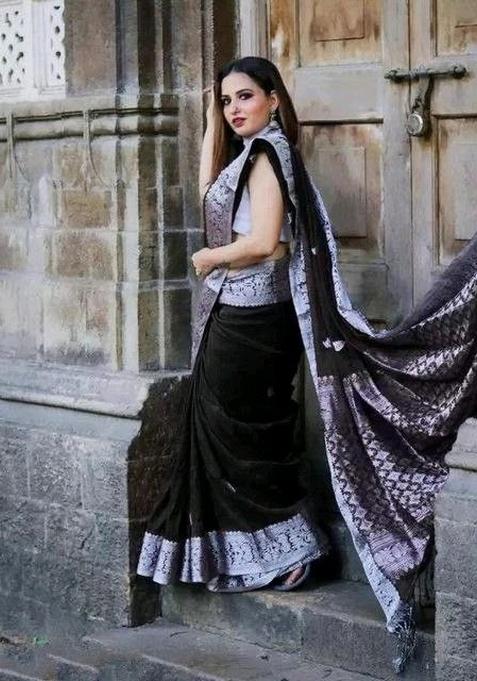 Black Jacquard Silk Blend Saree Set