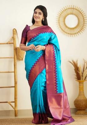 Firozi Jacquard Silk Blend Saree Set