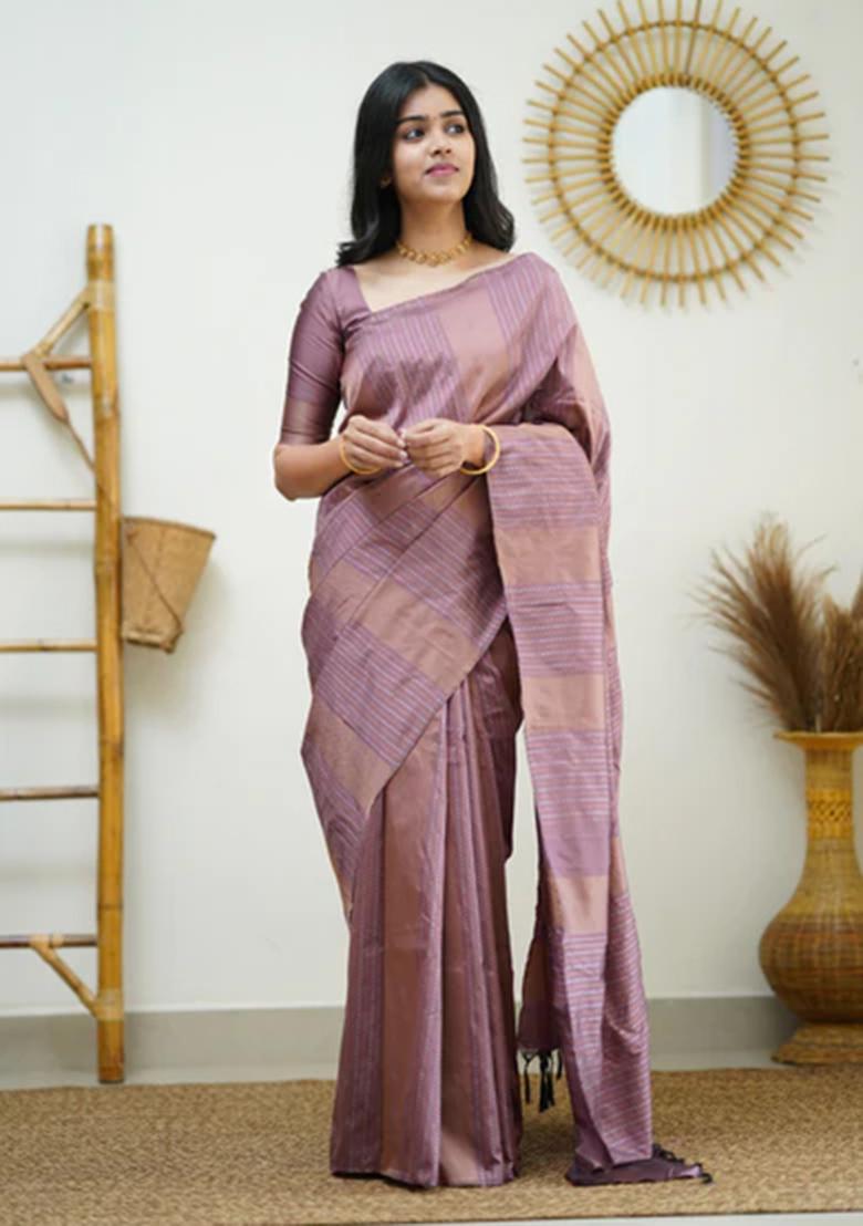 Light Pink Jacquard Silk Blend Saree Set - Indya