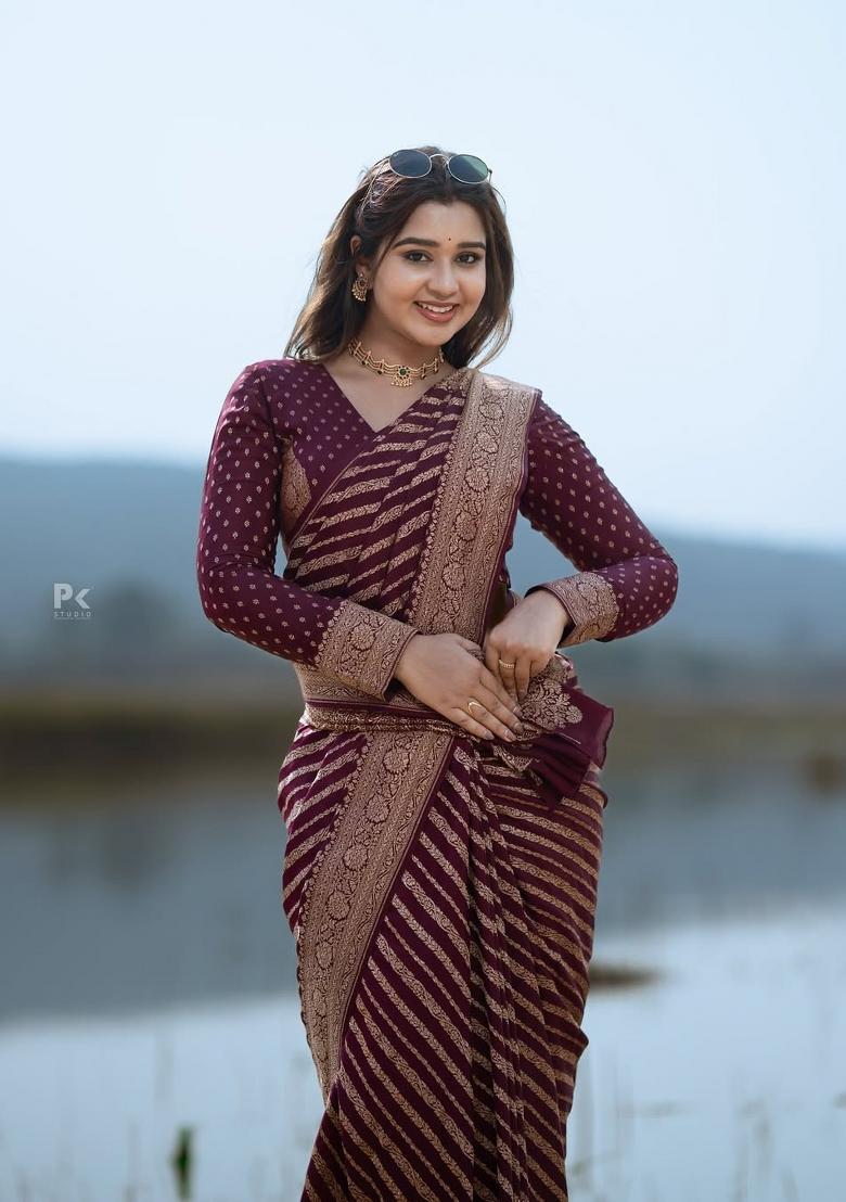 Maroon Jacquard Silk Blend Saree Set - Indya