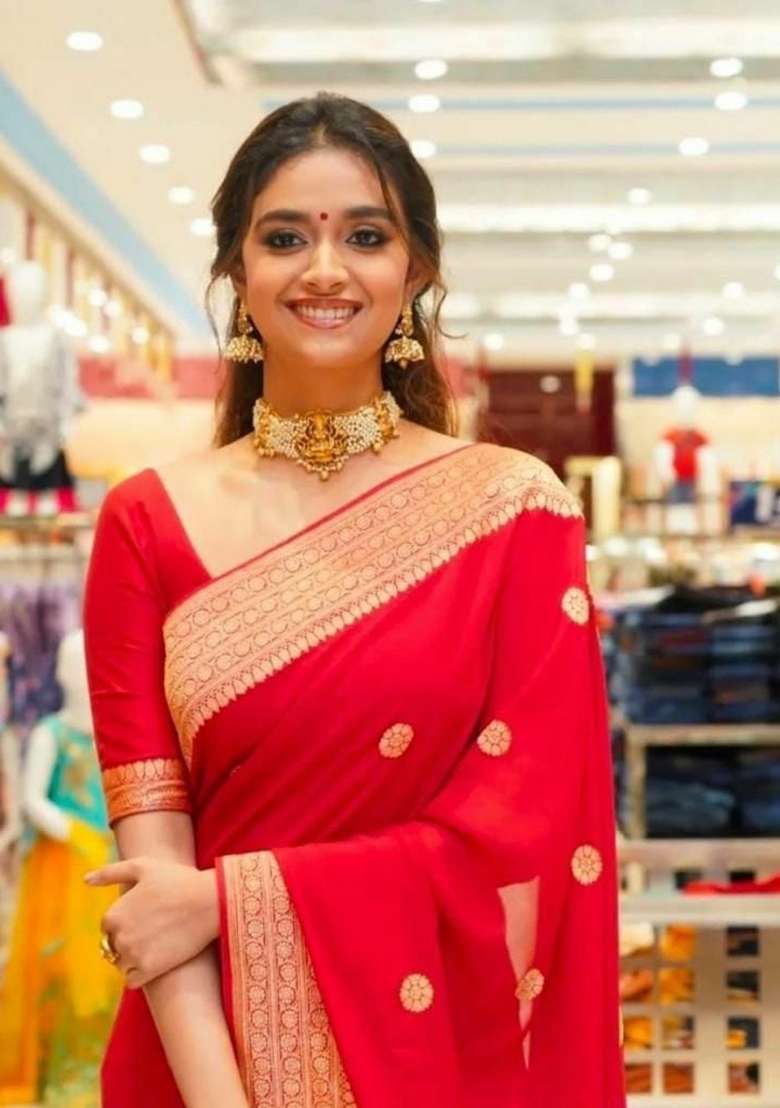 Red Jacquard Silk Blend Saree Set - Indya