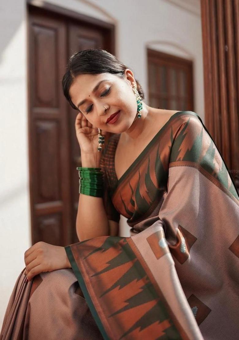 Grey Jacquard Silk Blend Saree Set - Indya